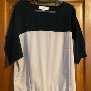 Ann Taylor Loft black / cream blouse, short sleeve, size small